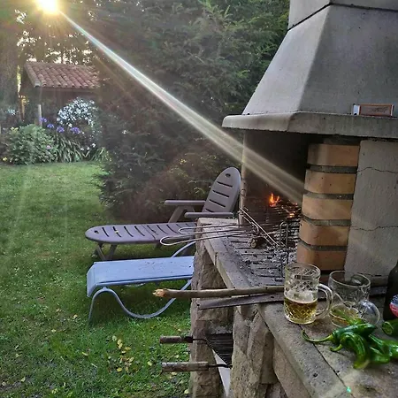 Charming Chalet In + Fireplace 샬레 오레냐
