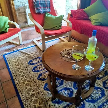 Charming Chalet In + Fireplace 오레냐