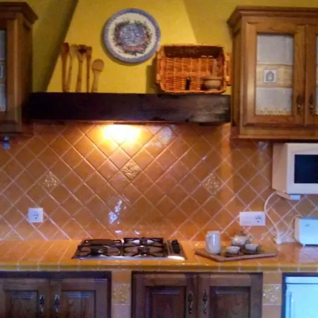샬레 Charming Chalet In + Fireplace 오레냐